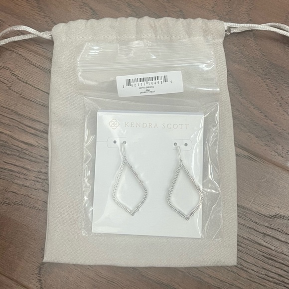 NWT Kendra Scott silver Sophia earrings - Picture 2 of 5